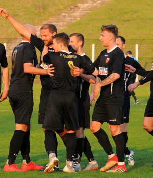 Gorzko-słodkie zwycięstwo z Przemszą Siewierz. Polonia Bytom – Przemsza Siewierz 4:1 (2:0).