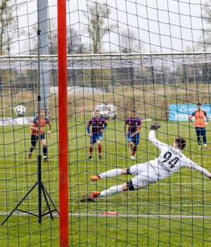 Passa zwycięstw u siebie przedłużona. Polonia – Warta 3:1 (2:0)