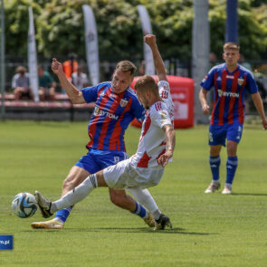 Pilka nozna. Betclic II liga. Pogon Grodzisk Mazowiecki - Polonia Bytom. 20.07.2024