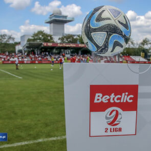 Pilka nozna. Betclic II liga. Pogon Grodzisk Mazowiecki - Polonia Bytom. 20.07.2024