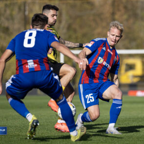 Pilka nozna. Betclic II liga. Wieczysta Krakow - Polonia Bytom. 23.10.2024