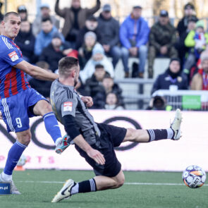 Pilka nozna. Betclic II liga. Polonia Bytom - Pogon Grodzisk Mazowiecki. 16.11.2024