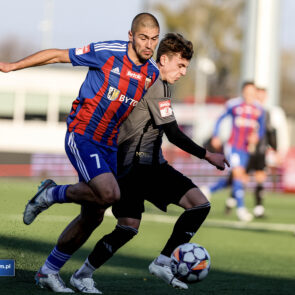 Pilka nozna. Betclic II liga. Polonia Bytom - Pogon Grodzisk Mazowiecki. 16.11.2024