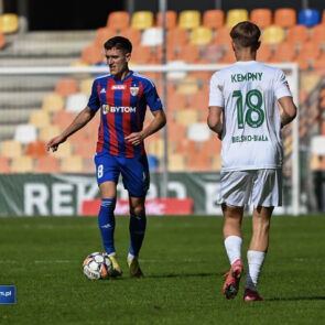 Pilka nozna. Betclic II liga. Rekord Bielsko-Biala - Polonia Bytom. 08.03.2025