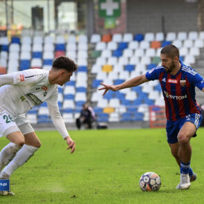 Pilka nozna. Betclic II liga. Rekord Bielsko-Biala - Polonia Bytom. 08.03.2025