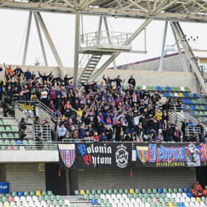 Pilka nozna. Betclic II liga. Rekord Bielsko-Biala - Polonia Bytom. 08.03.2025