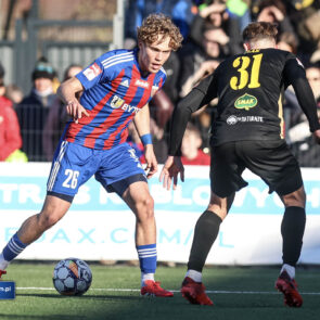 Pilka nozna. Betclic II liga. Polonia Bytom - GKS Jastrzebie. 16.03.2025