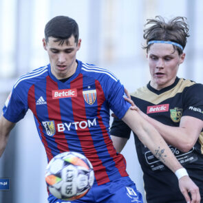 Pilka nozna. Betclic II liga. Polonia Bytom - GKS Jastrzebie. 16.03.2025