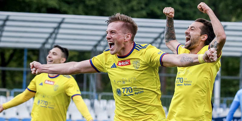 Przekonujące zwycięstwo w Krakowie! Hutnik – Polonia 3:5 (0:2)