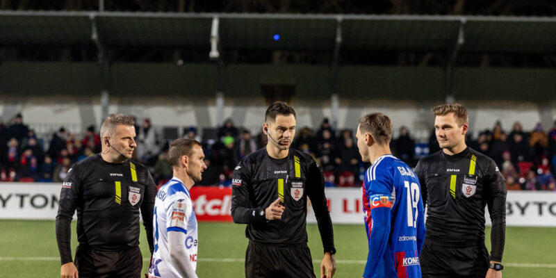 Poznaliśmy sędziego niedzielnego meczu